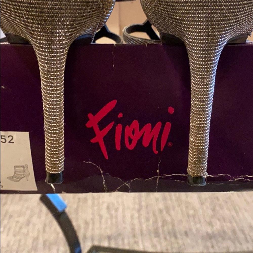 🚫SOLD🚫Shoes - Picture 5 of 8